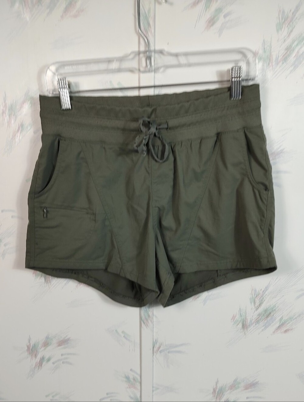 Athletic Works Green Athletic Shorts M